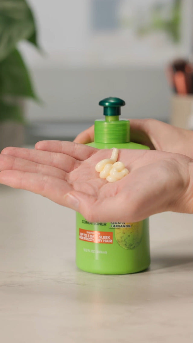 Garnier Fructis Sleek & Shine Leave-In Conditioning Cream for Frizzy, Dry Hair, Plant Keratin + Argan Oil, 10.2 Fl Oz, 2 Count (Packaging May Vary)